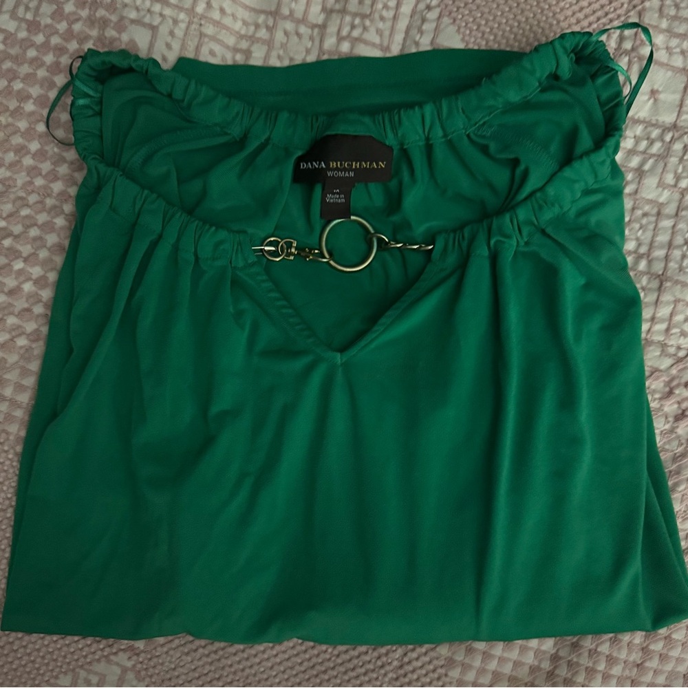 Dana Buchman Vibrant Green Blouse with Chain Accent - Picture 2 of 4